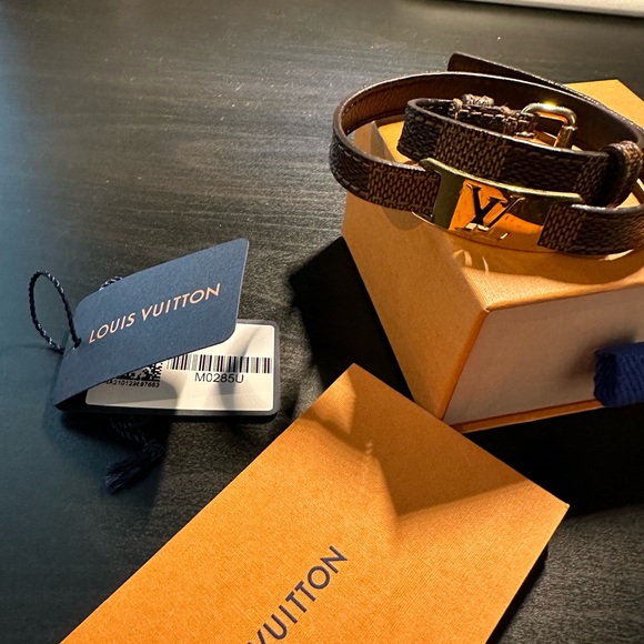 Louis Vuitton Leather Bracelet - Picture 4 of 7